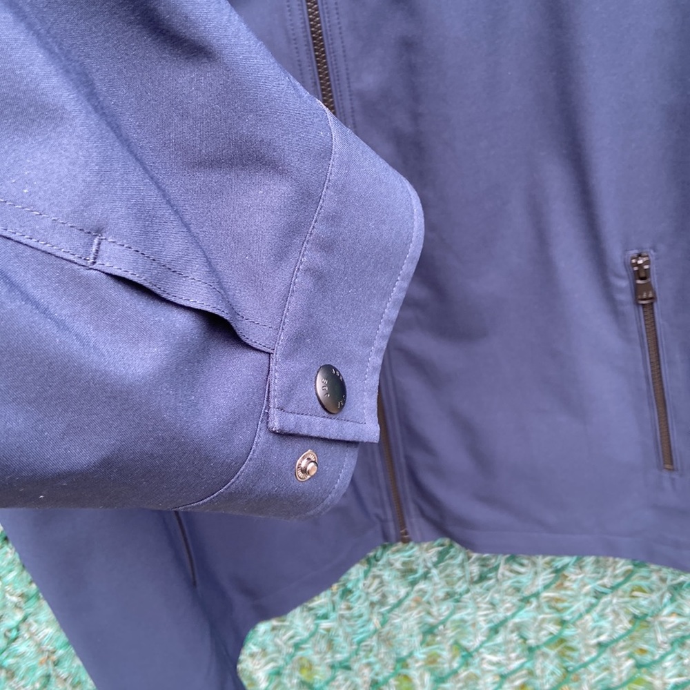 Lightweight Jacket - Picture 3 of 9